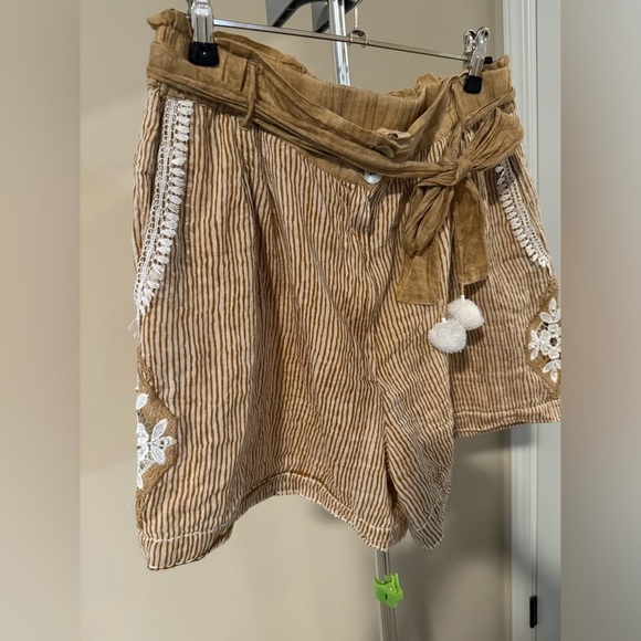 Chloe Laetitia yellow striped high waisted shorts embroidered M/L like new - Picture 2 of 7